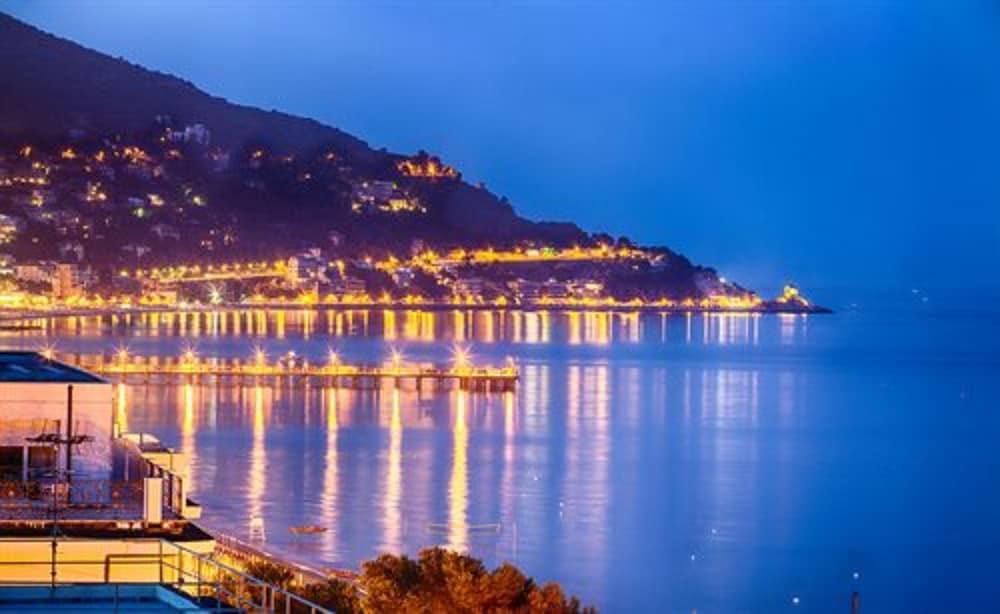 Grand Hotel Spiaggia Alassio Esterno foto